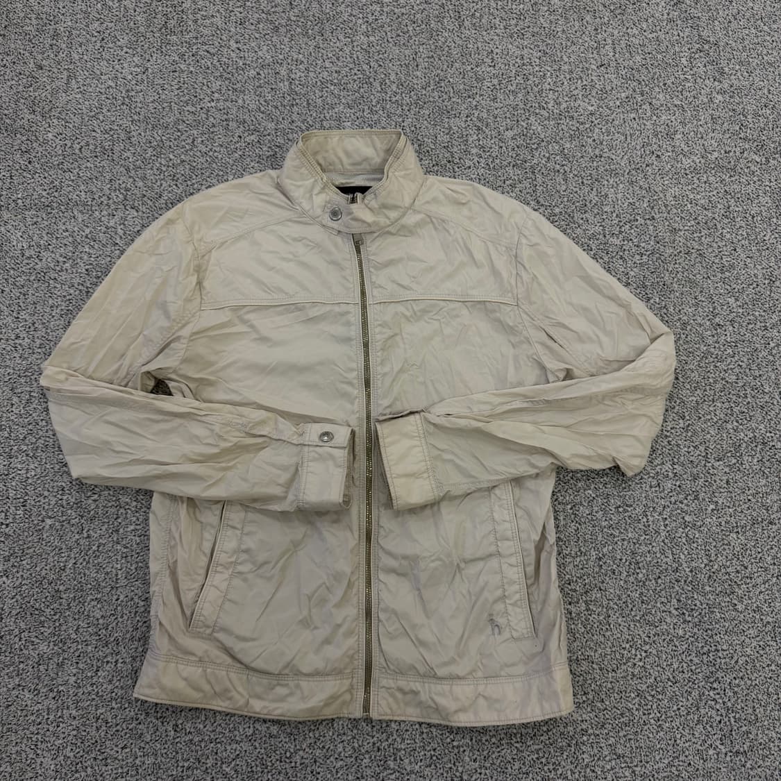 95 헤지스 여성 바람막이 자켓 0127H1 상품이미지1