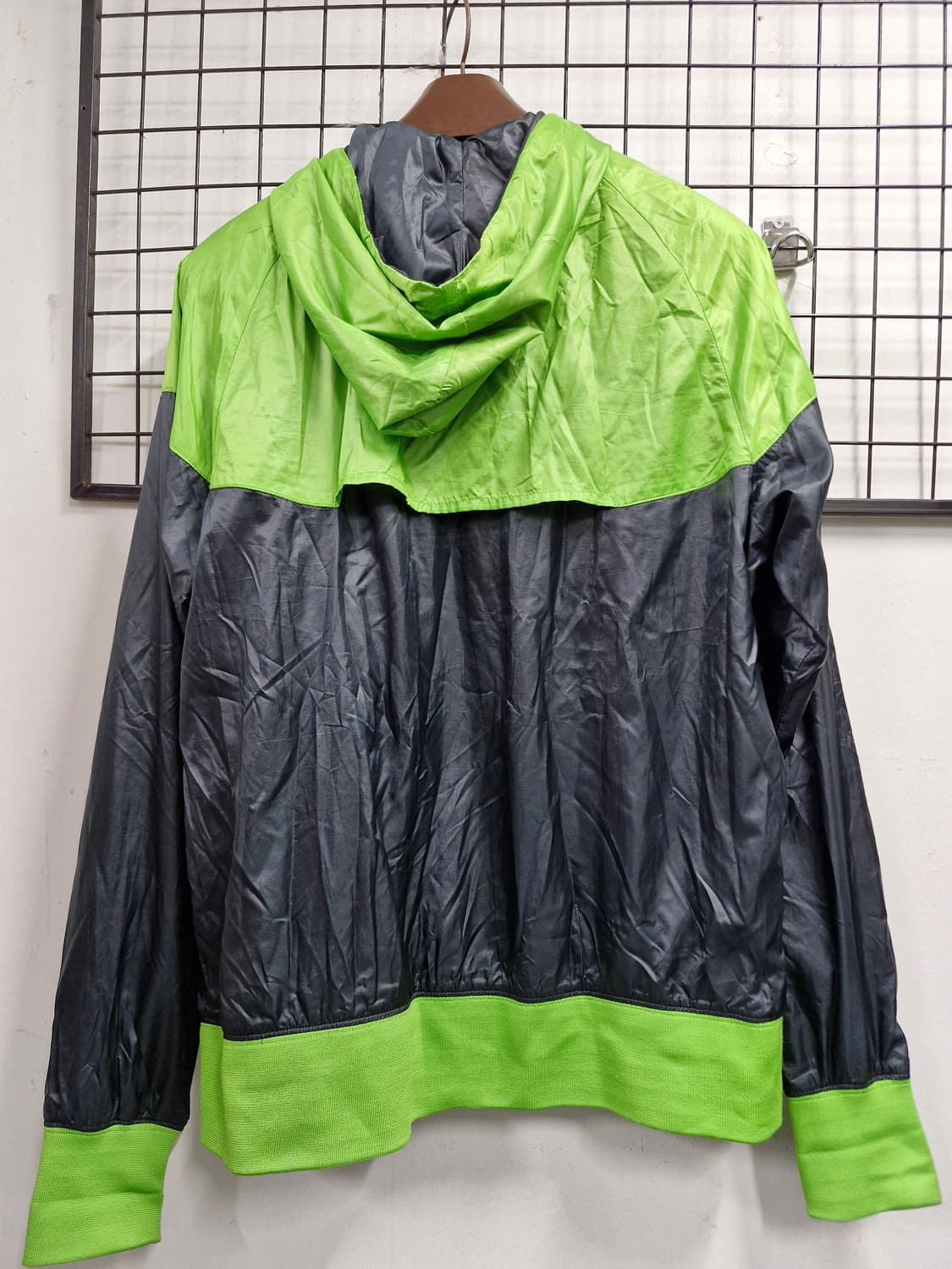 105XL 나이키 윈드러너 바람막이 자켓. 상품이미지6