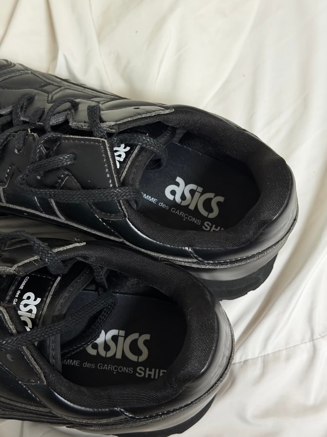 꼼데가르송 아식스 블랙 레더 스니커즈 상품이미지6