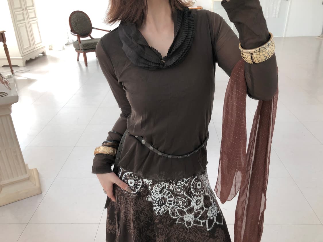 Set 러플넥 메쉬탑 & 데시구알 스커트 & 브릭 도트 스카프 상품이미지4