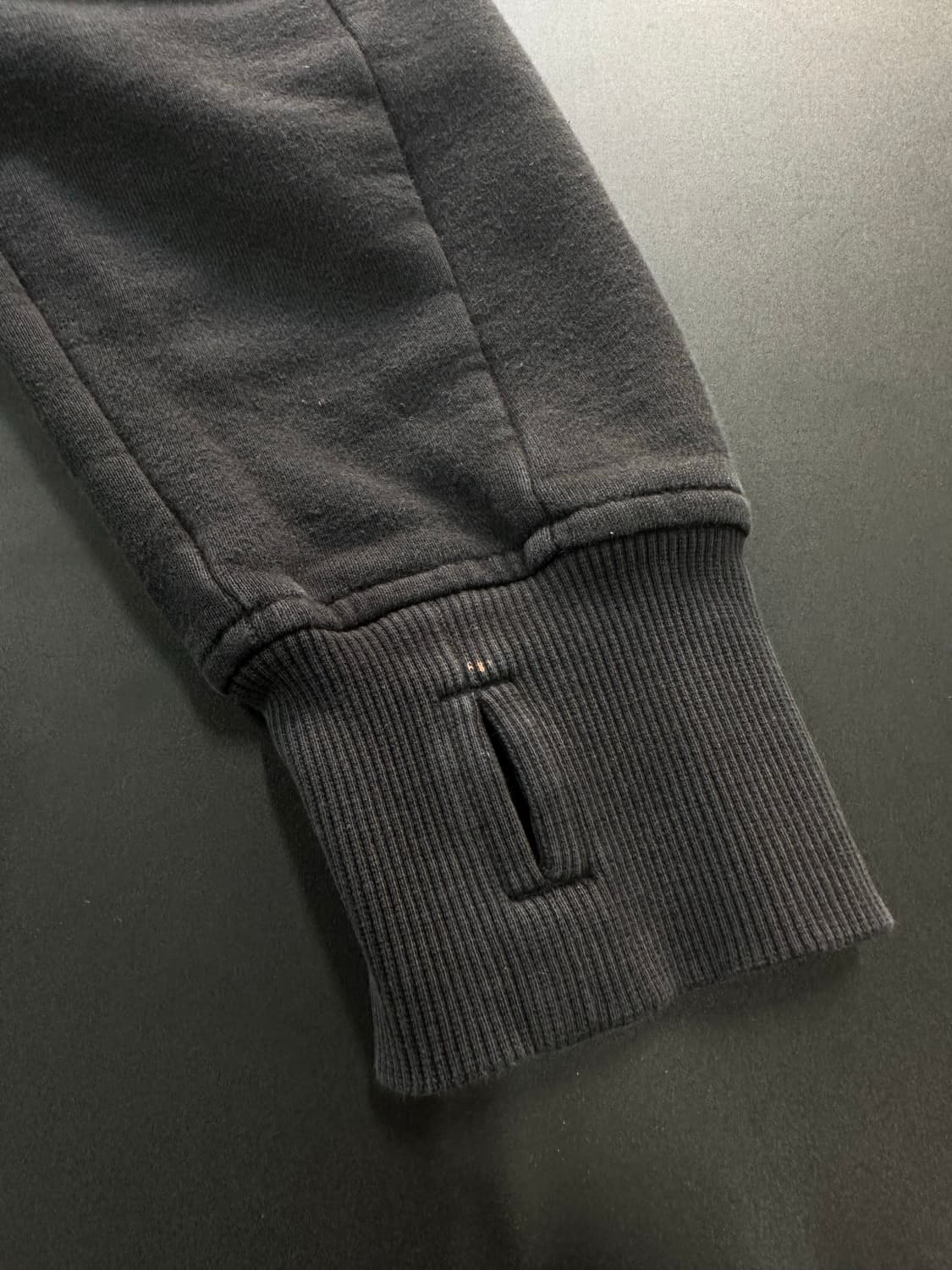 CP컴퍼니 렌즈와펜 핸드워머 맨투맨 상품이미지6