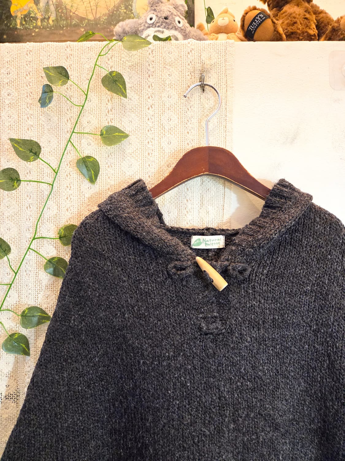 차콜 케이프 후드 니트 상품이미지2