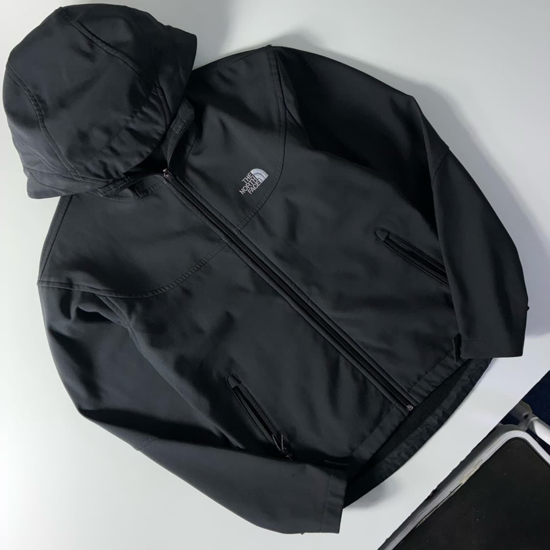 The northface  노스페이스 액시스 블랙 플라이트 자켓  상품이미지1