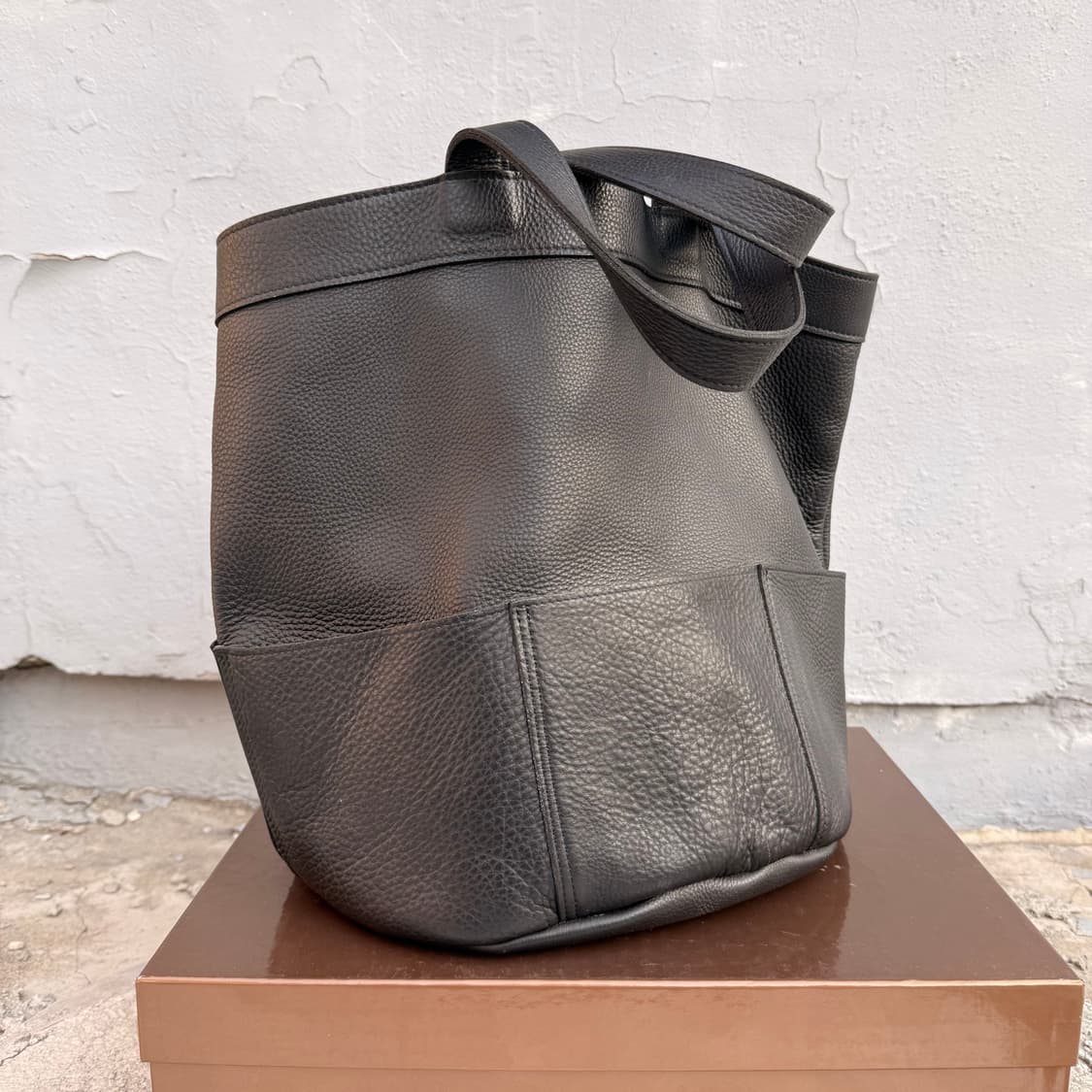 꼼데가르송 레더 실린더 토트백 상품이미지2