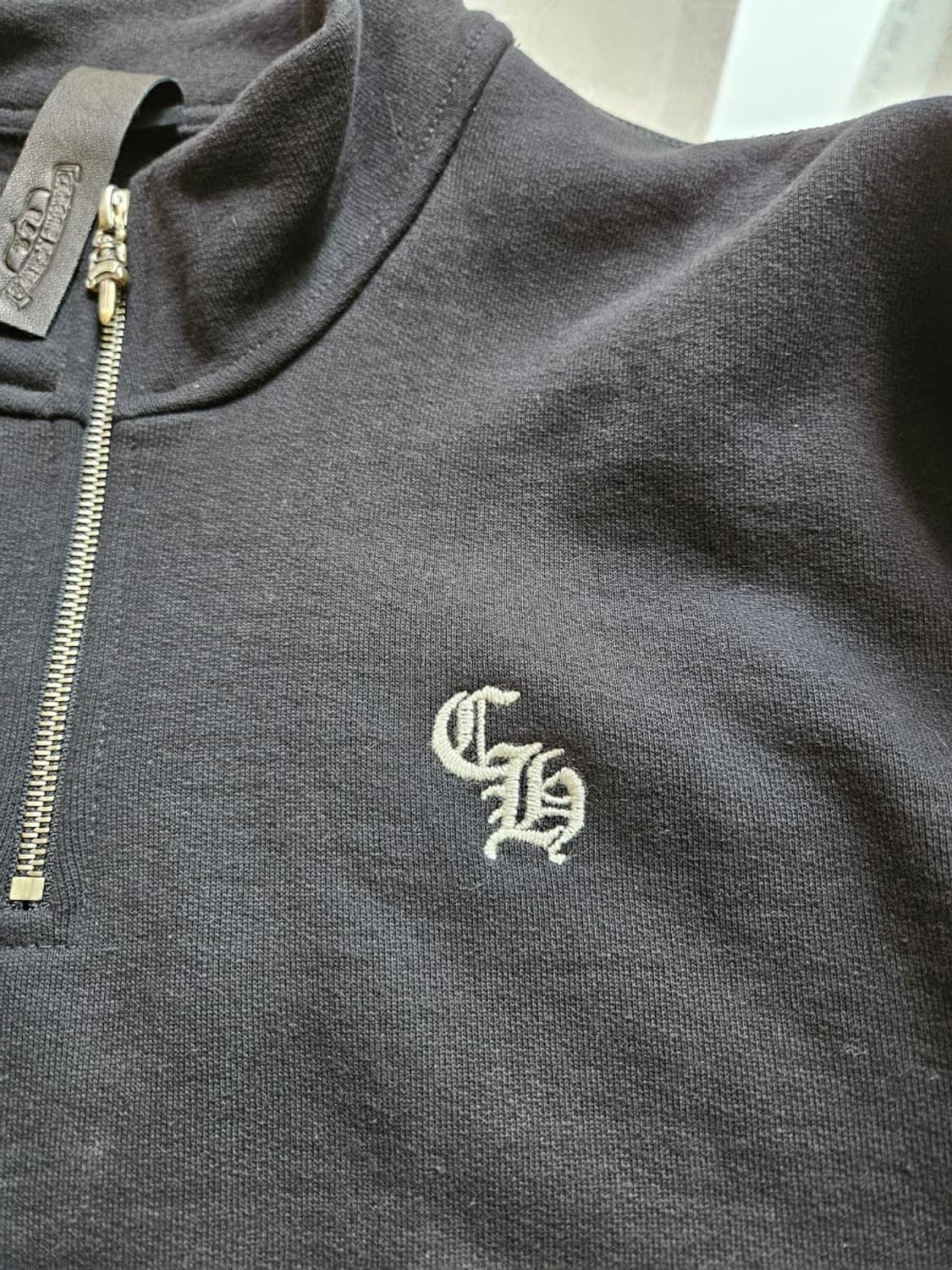 크롬하츠 vic 슬로라이드 자수 하프 집업 M 판매 상품이미지4