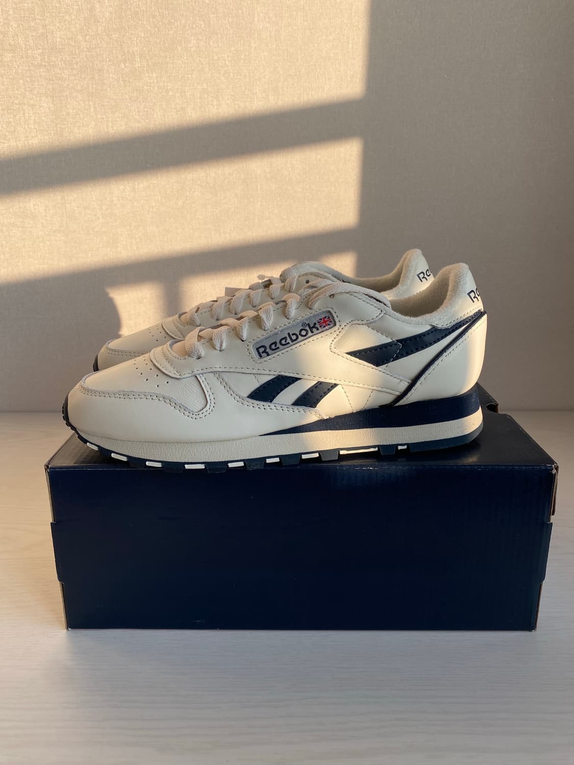 리복 Classic 1983 클래식 레더 스니커즈 화이트 운동화 신발 상품이미지2