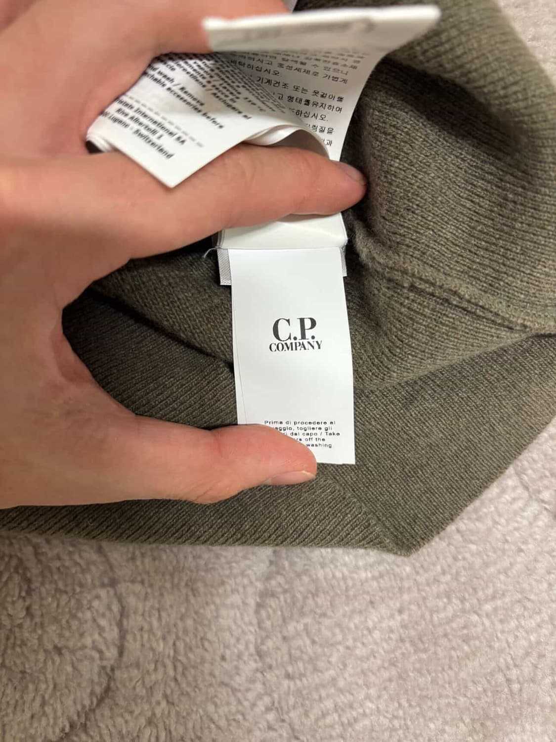 Cp컴퍼니 울 스웨터 후드 상품이미지4