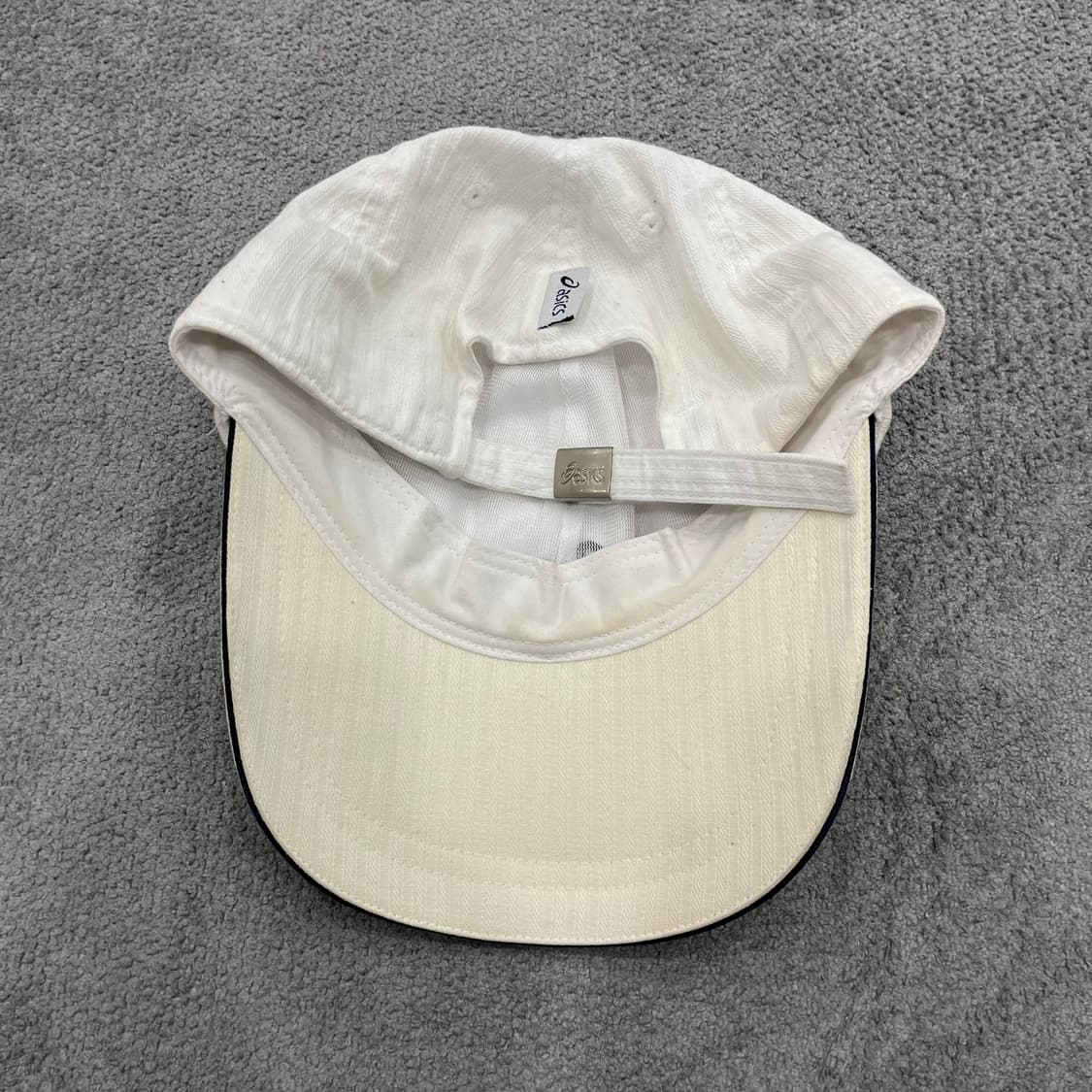 아식스 화이트 볼캡 모자 상품이미지4