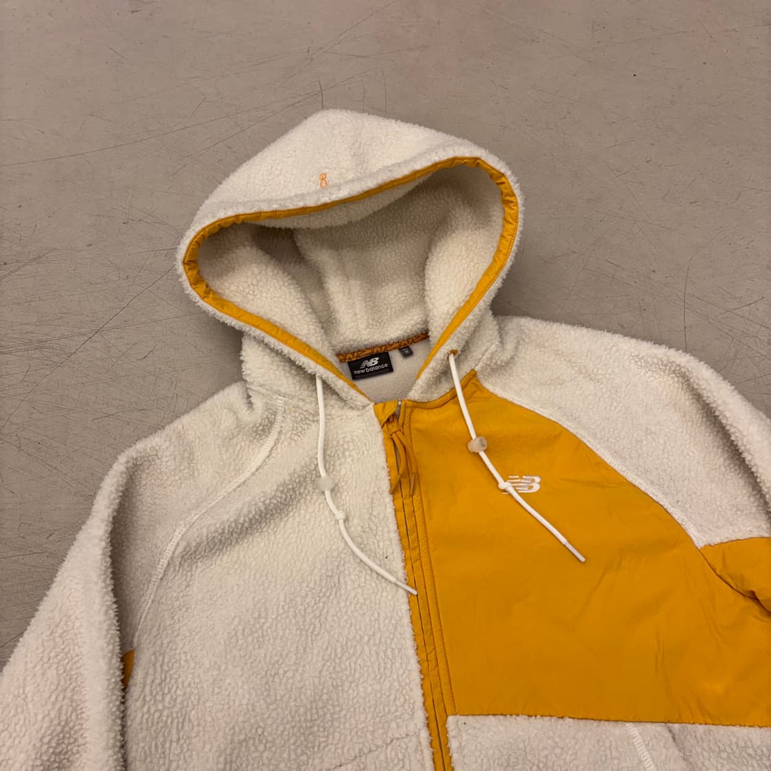 뉴발란스 배색 후리스 후드 집업 상품이미지2