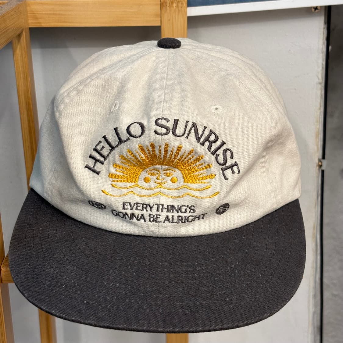 헬로 선라이즈 아치 로고 6패널 캡 OS 상품이미지1