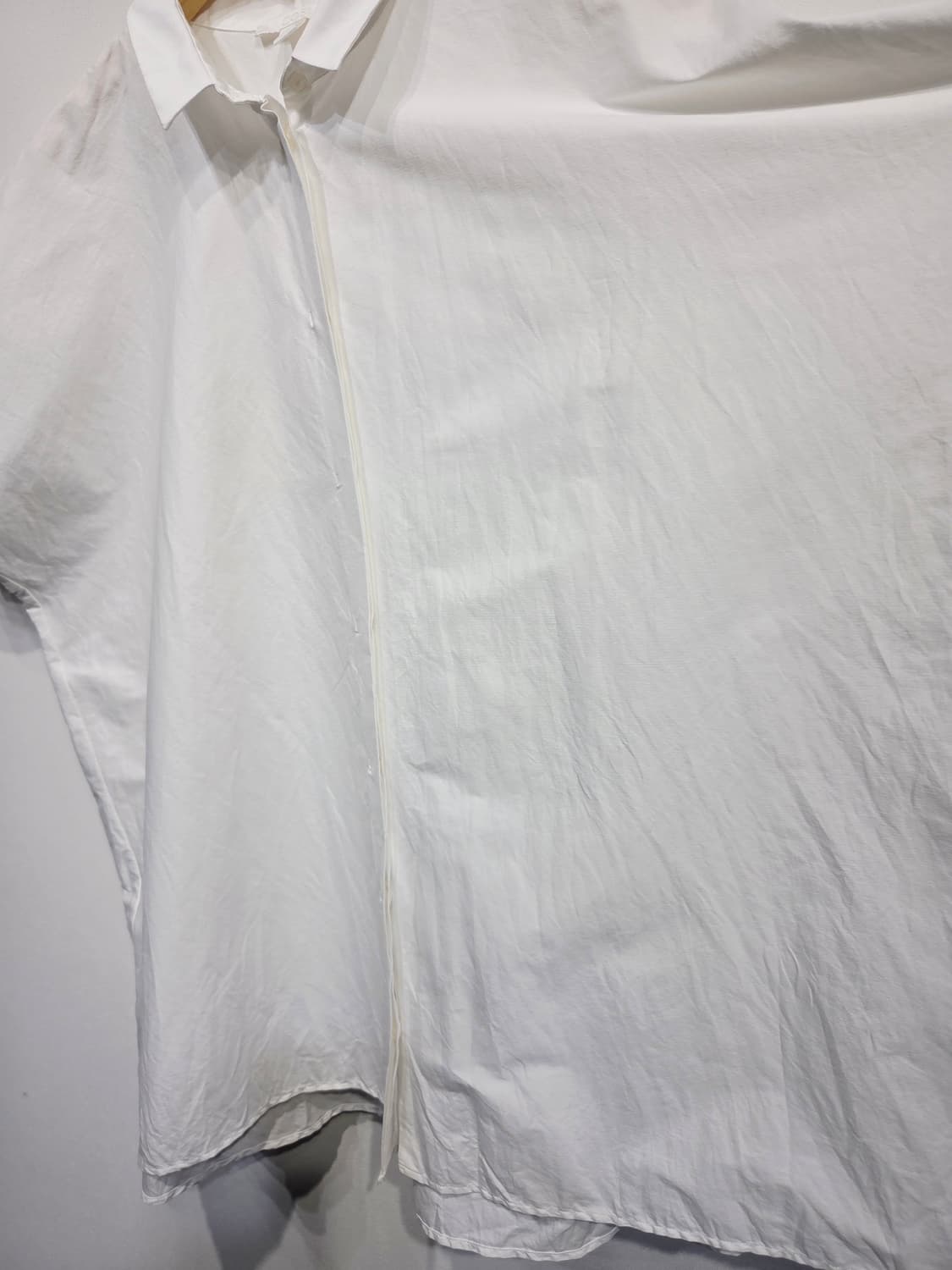 코스 COS. 여자 엘라스테인 화이트 셔츠_호칭34 상품이미지4