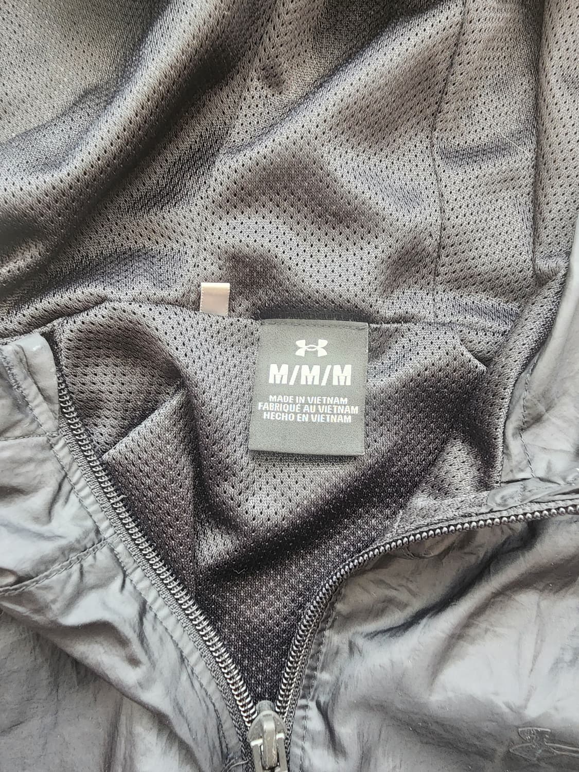Under Armour 언더아머 여성 바람막이 자켓. M사이즈 런닝 점퍼 상품이미지4