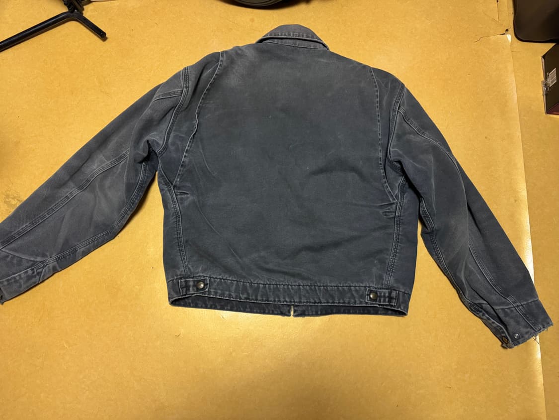 칼하트 j97전모델 J64 ptl M 사이즈 판매합니다 상품이미지5