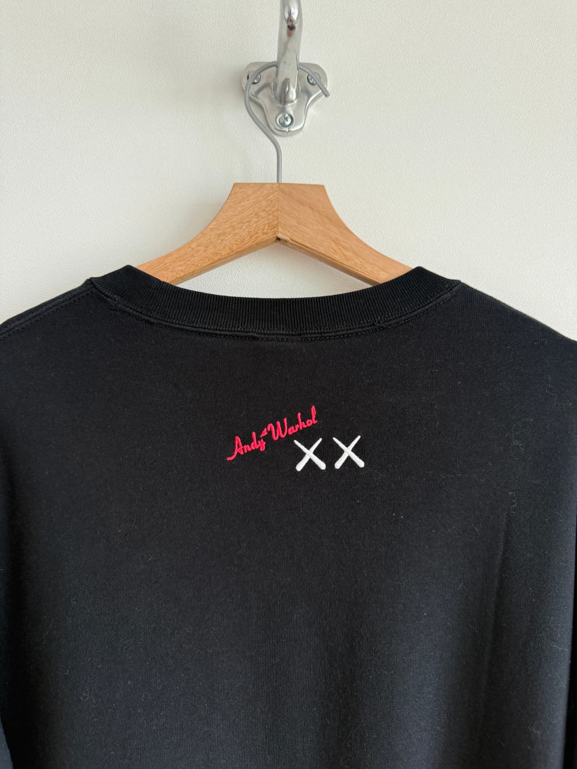 유니클로(UNIQLO) KAWS + Warhol 맨투맨 상품이미지6