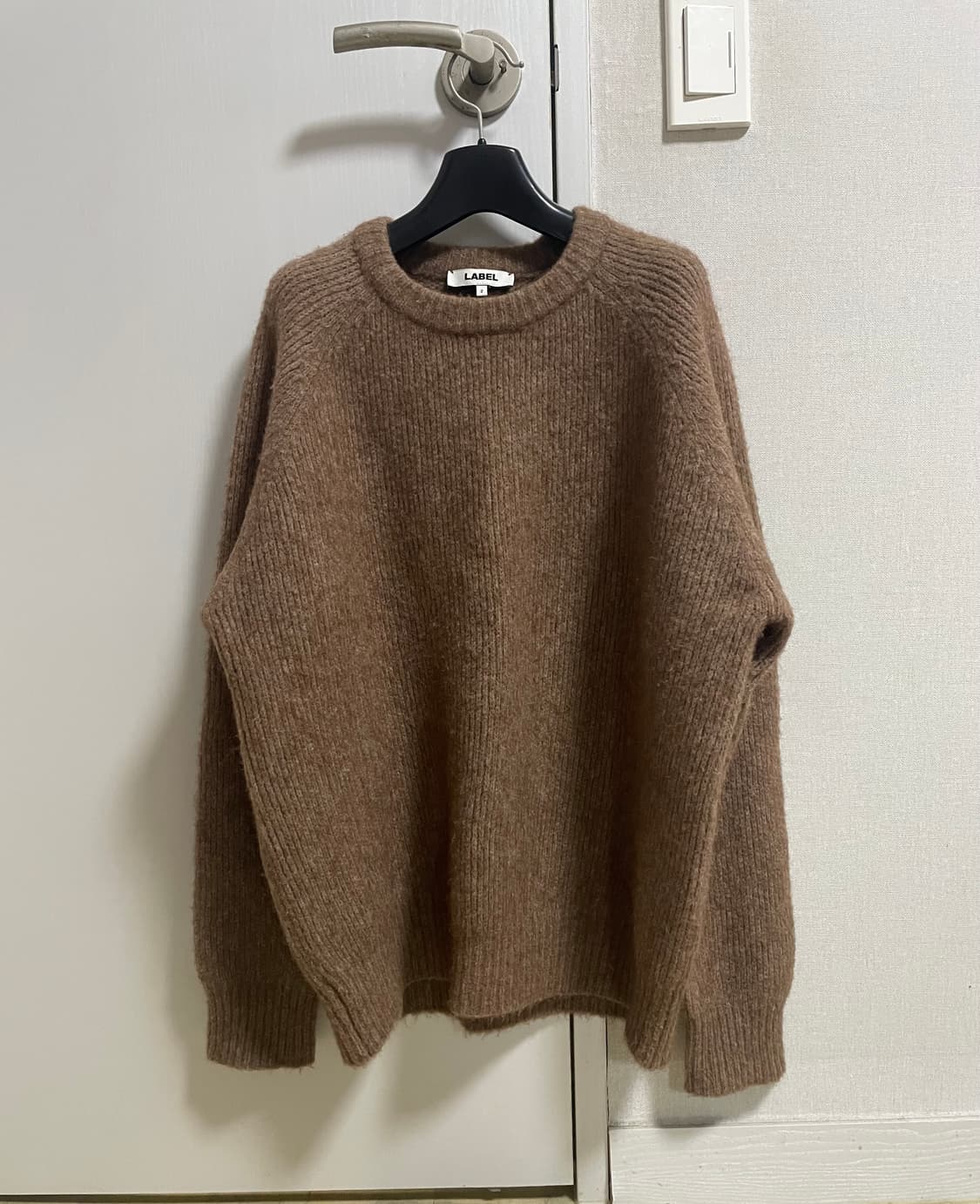 라벨아카이브 플러피 라마 니트 스웨터 브라운 2 상품이미지8