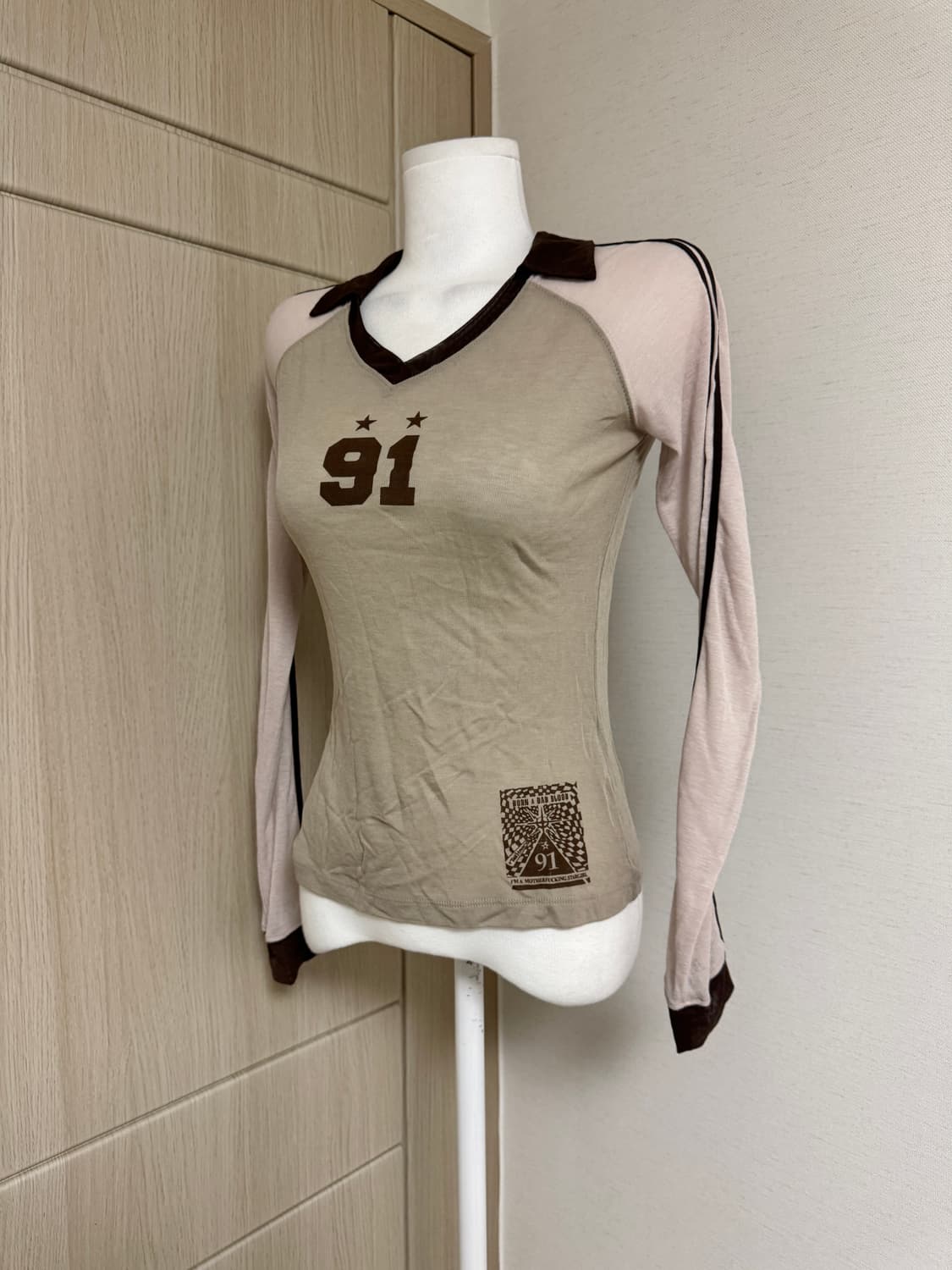 배드블러드) 카라 져지 긴팔 티셔츠 상품이미지3