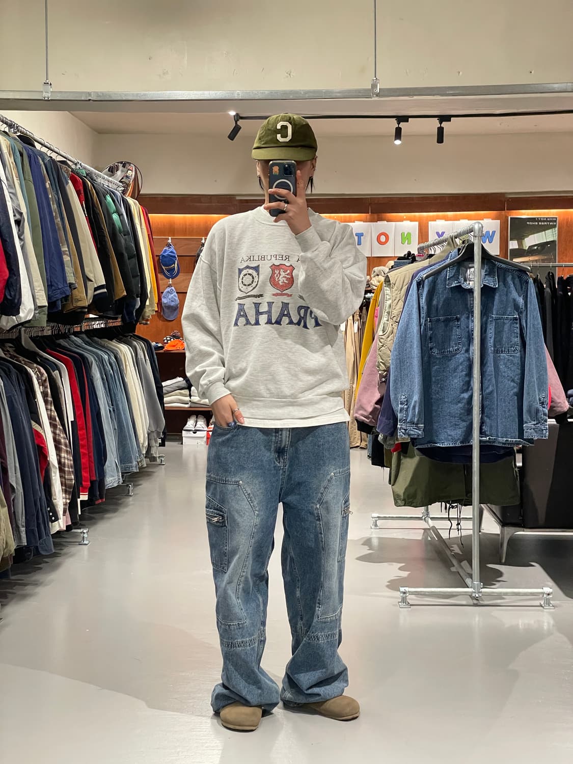 90s PRAHA 프린팅 맨투맨 상품이미지3