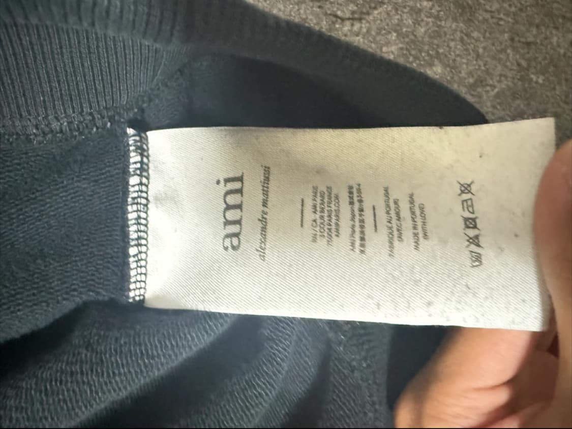 정품 아미 하트 로고 브랙 후드티 상품이미지2