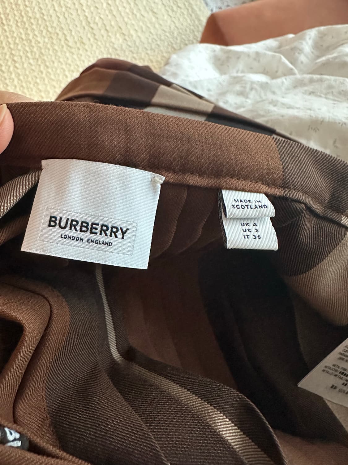 버버리 브라운 울 플리츠 체크 스커트 상품이미지6