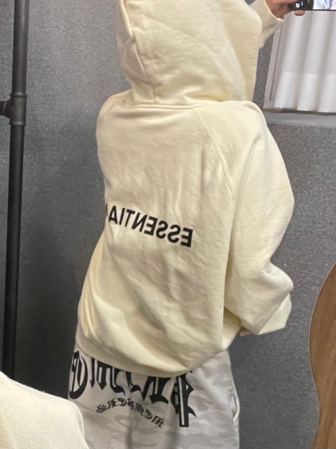 Fear of God Essentials Logo HoodedZip-Up 상품이미지2