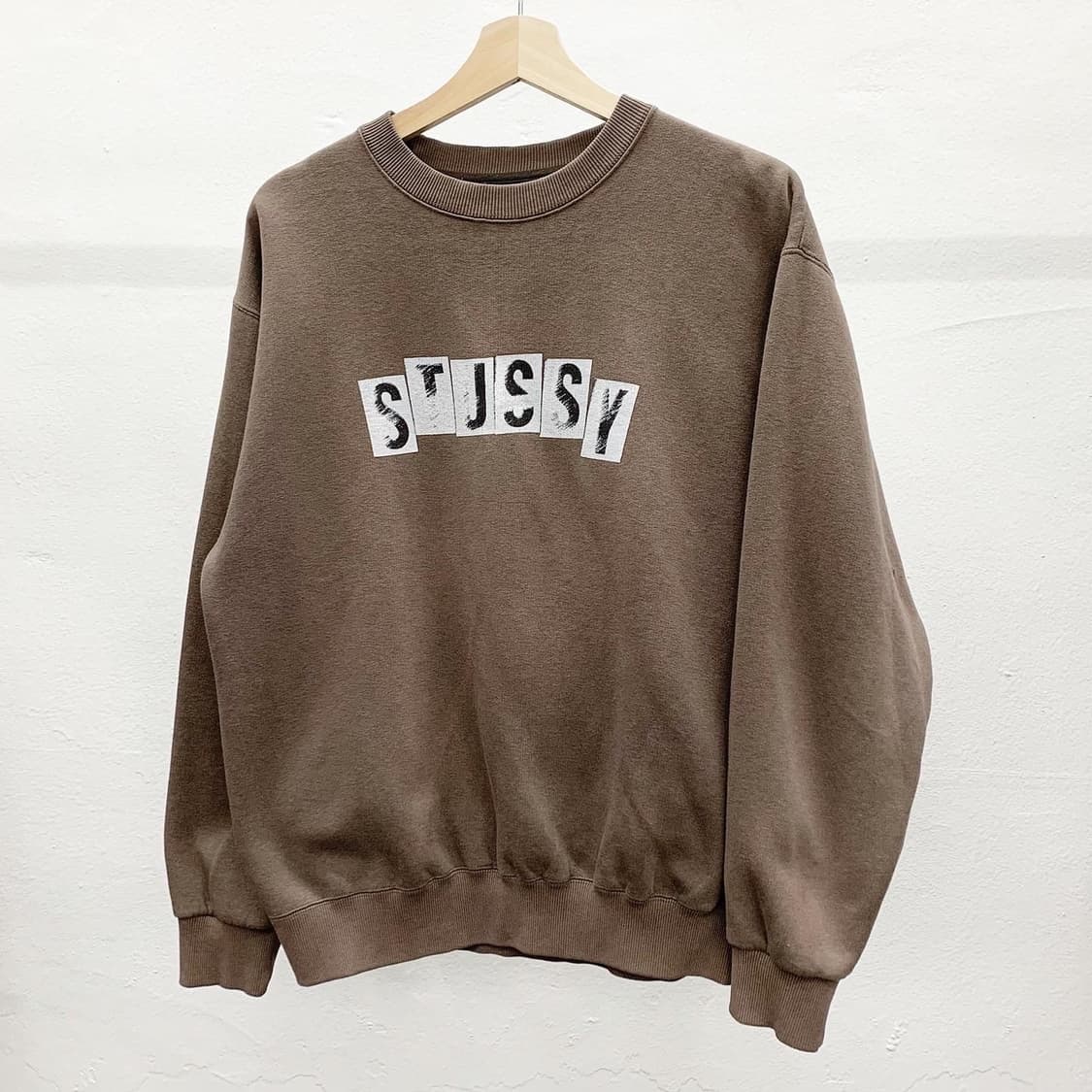 스투시 브라운 올드 프린팅 스웻셔츠 상품이미지1