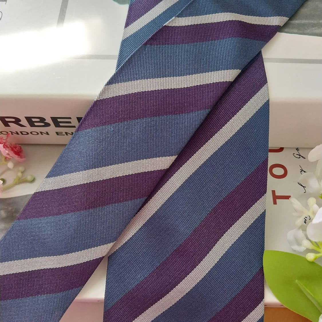 버버리 네이비 퍼플 스트라이프 넥타이 8.5cm A+등급 K2398
 상품이미지3