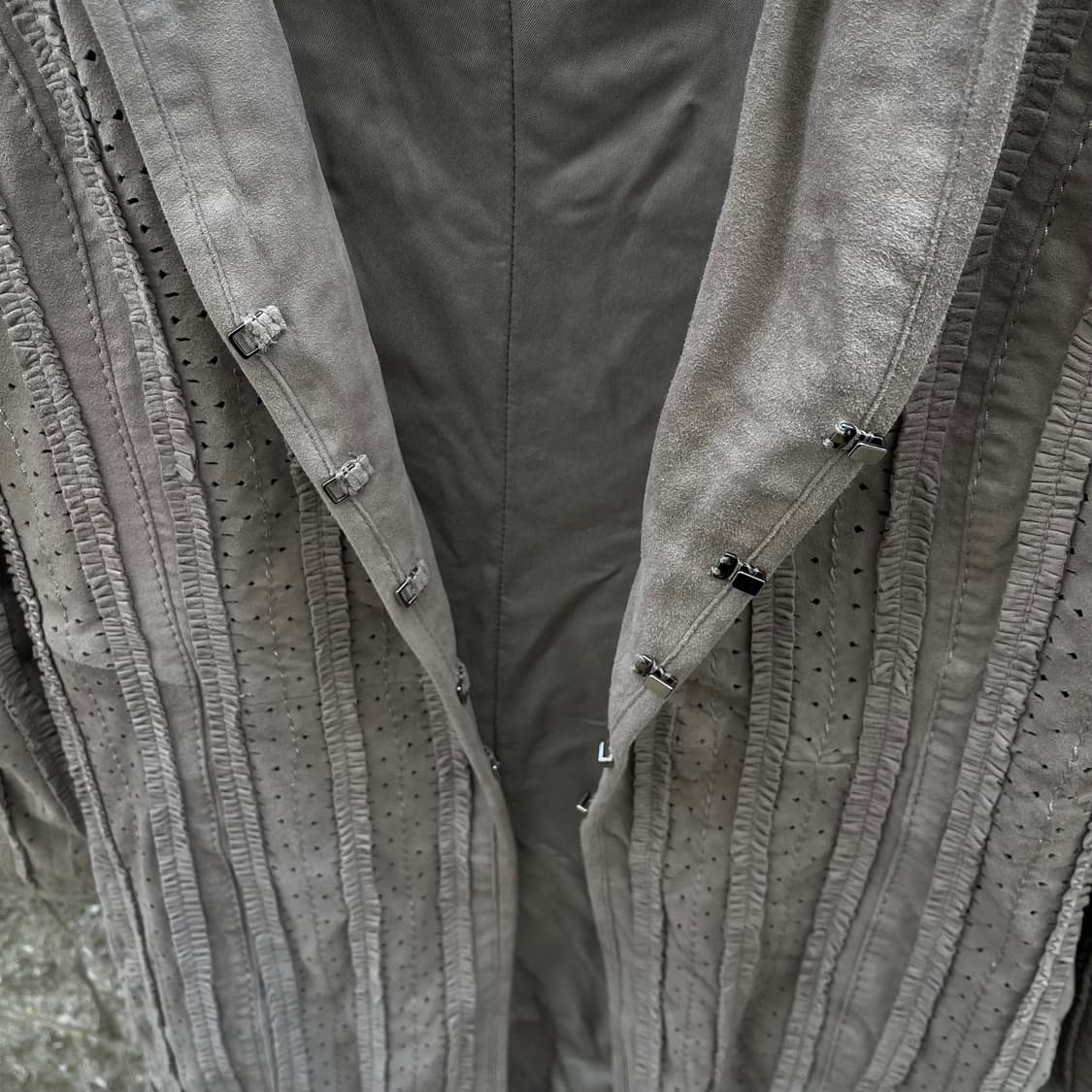 [38] EMPORIO ARMANI 염소기죽 스웨이드 롱 자켓 상품이미지4