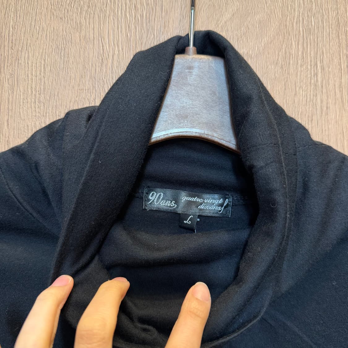 빈티지 터틀넥 롱슬리브 티셔츠 소매 보아 퍼 트리밍 디테일 블랙 상품이미지6