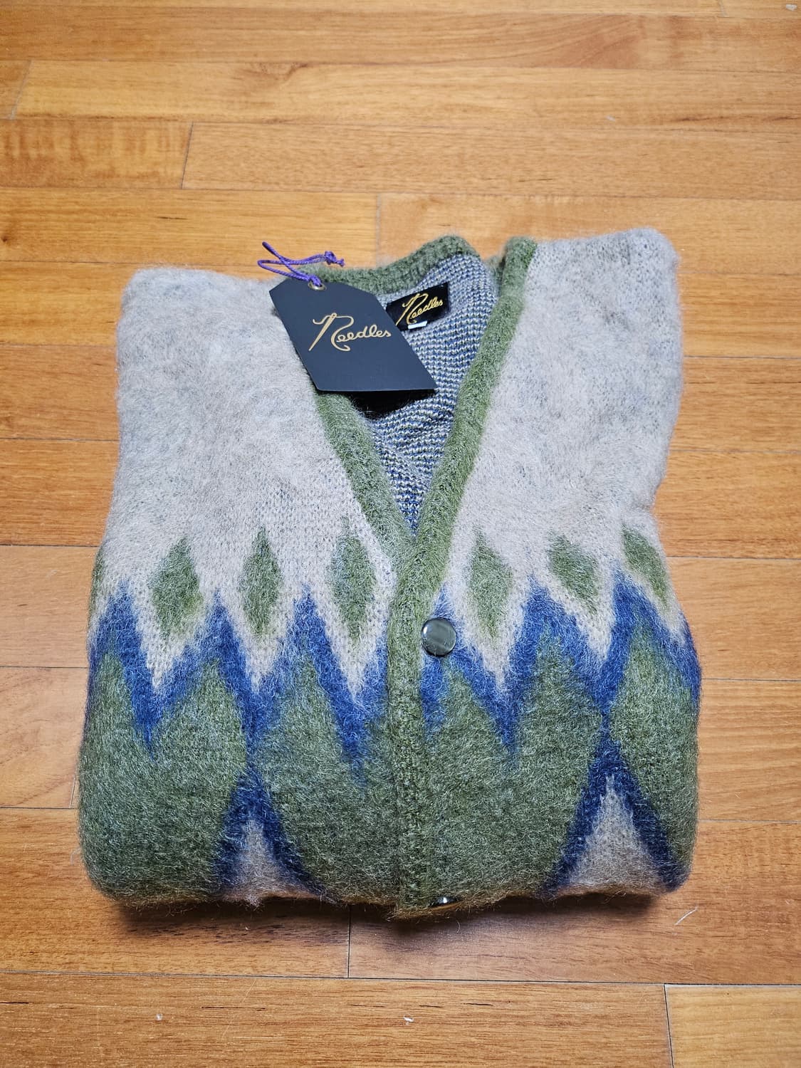 니들스 다이아몬드 모헤어 가디건 올리브 상품이미지5