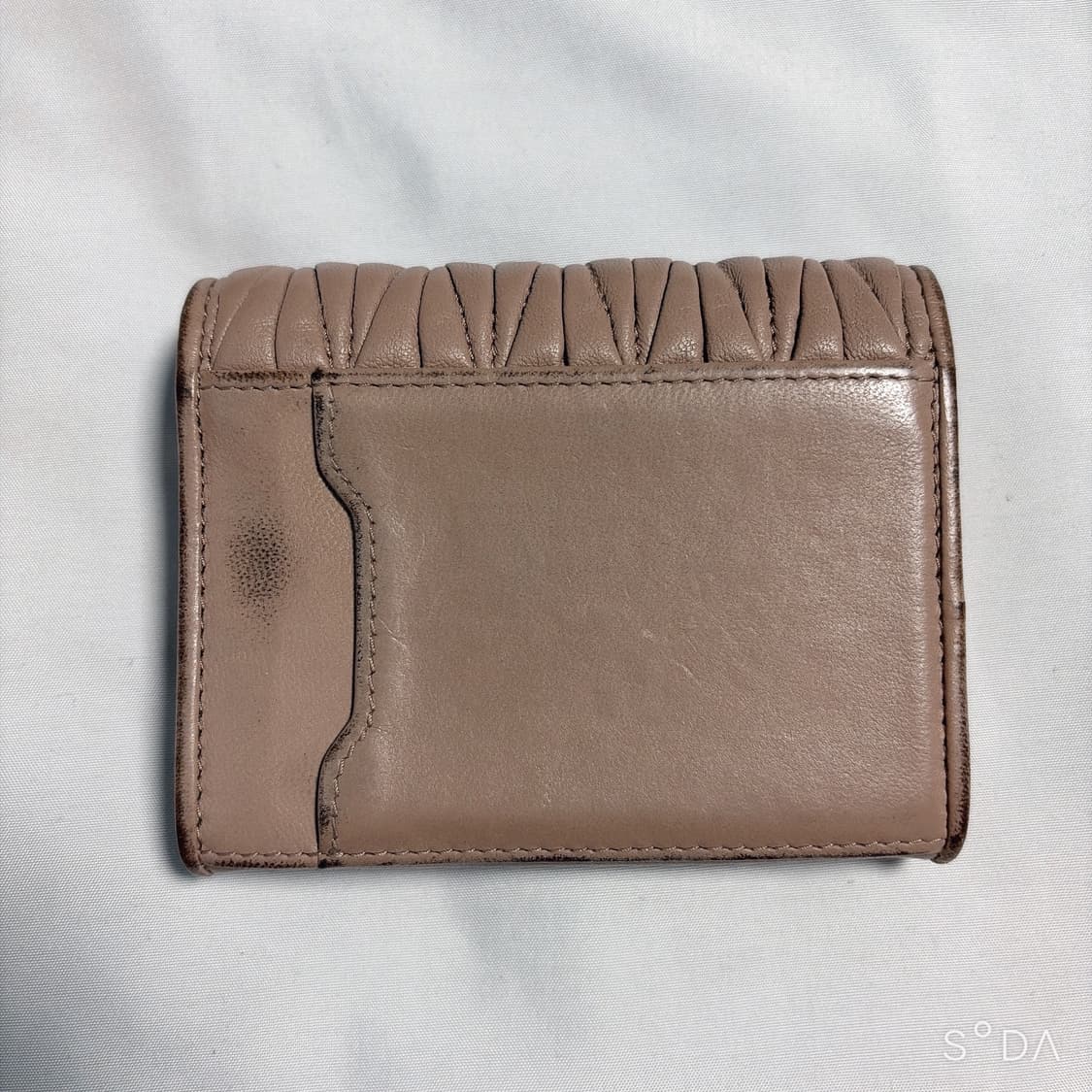 미우미우 마테라쎄 반지갑 상품이미지2