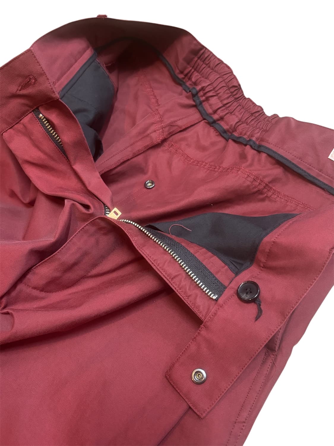 알렌느(Haleine) 스터드 & 카펜터 디테일 버건디 팬츠 상품이미지4