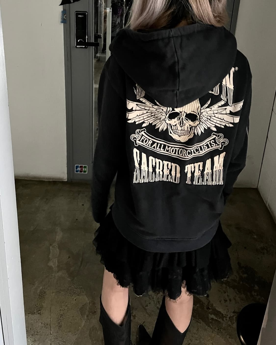 밴슨 백 아트워크 디테일 오버핏 후드집업 상품이미지6