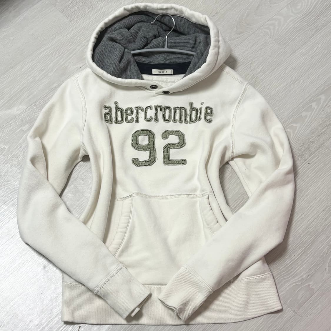 대대장) 아베크롬비 말차🌱로고 슬림핏 후드티 상품이미지5