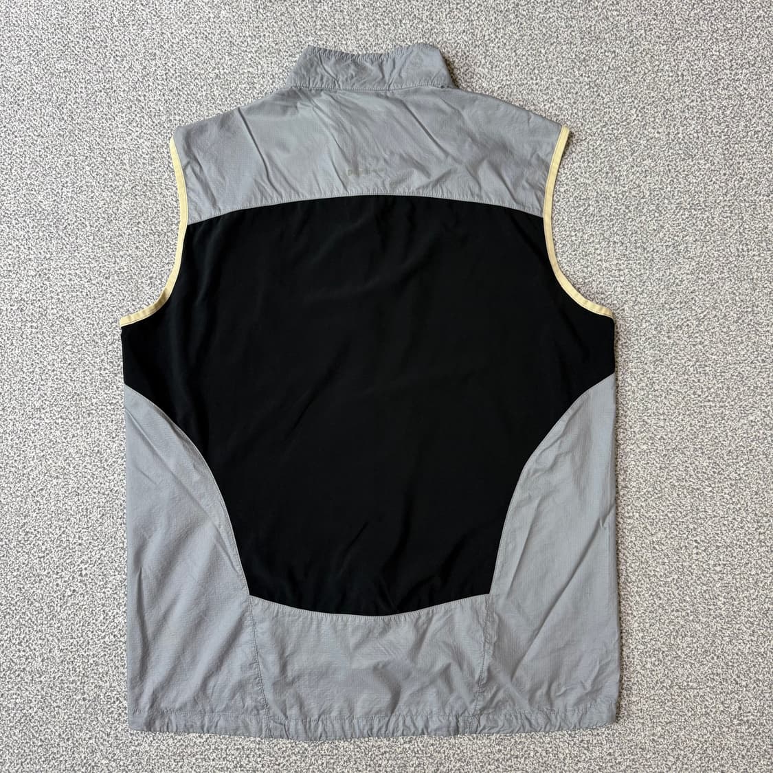 파타고니아 초경량 바람막이 조끼 L 상품이미지2