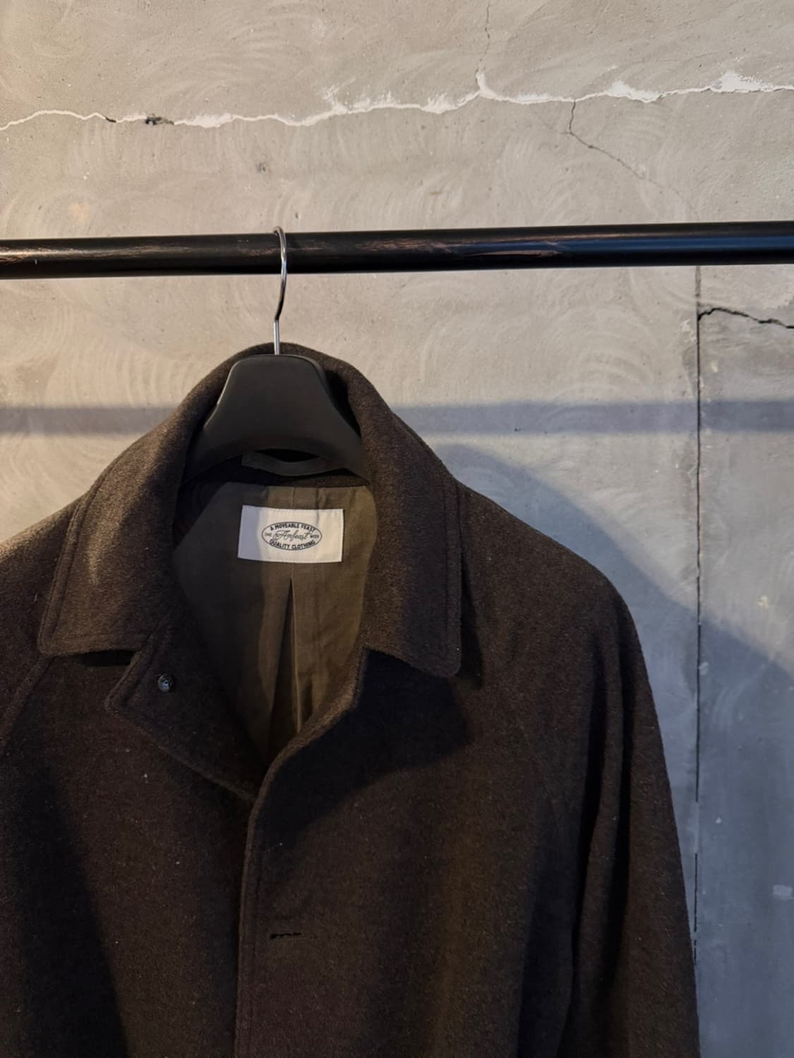 암피스트 벨티드 로브 코트 남성100 상품이미지3