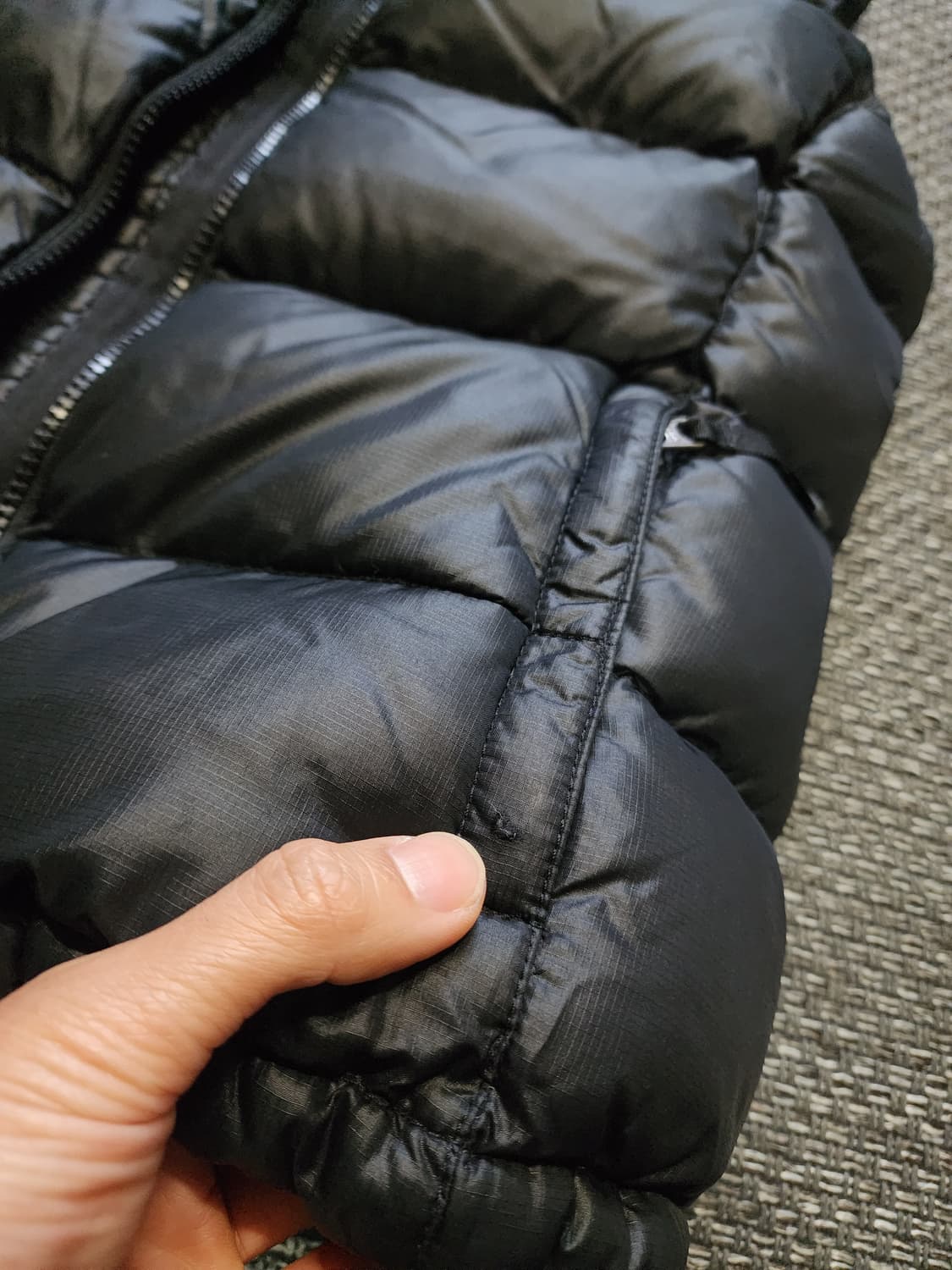 여성 노스페이스700 패딩 조끼  m사이즈  상품이미지2