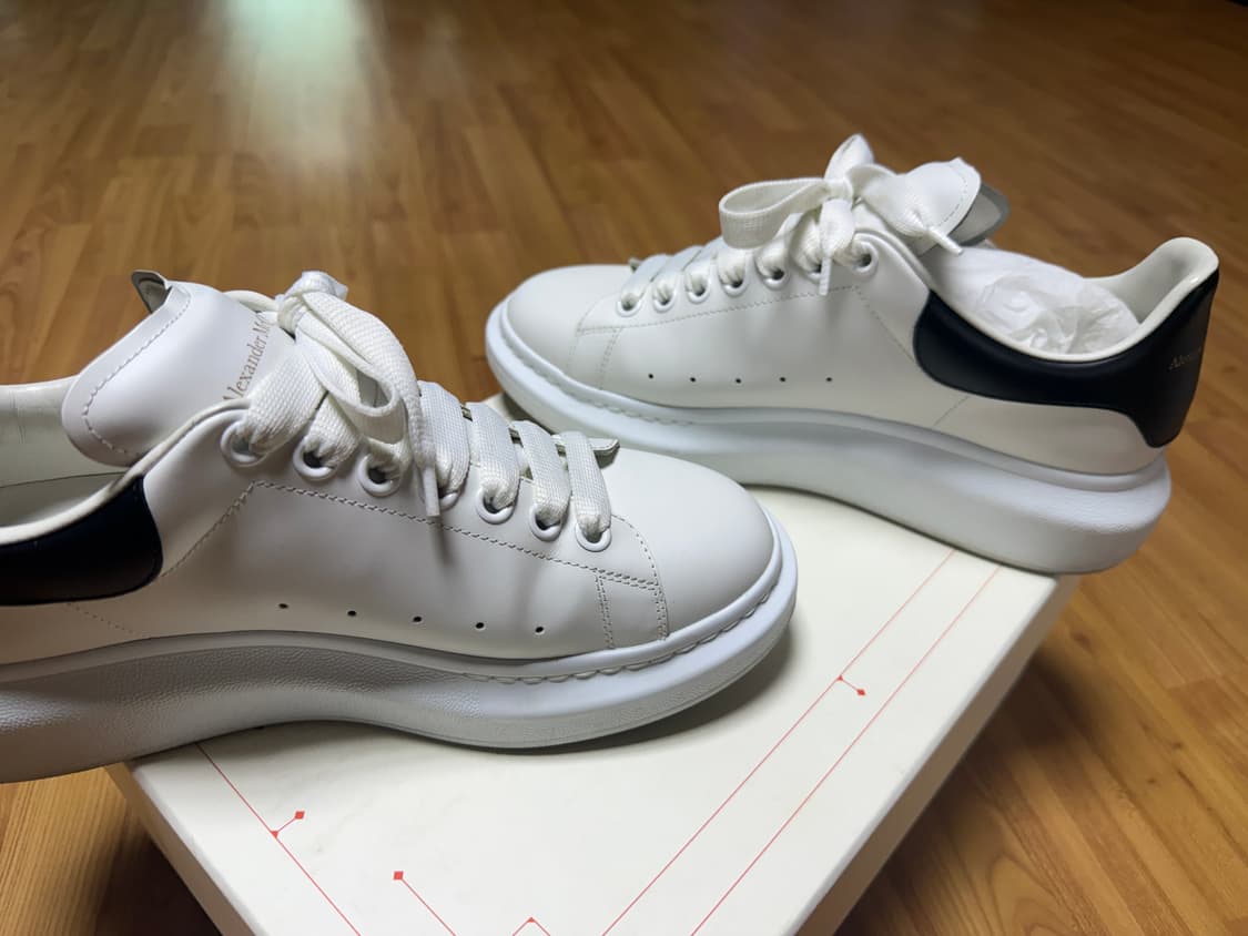알렉산더맥퀸 오버솔 흰/검 41size 상품이미지6