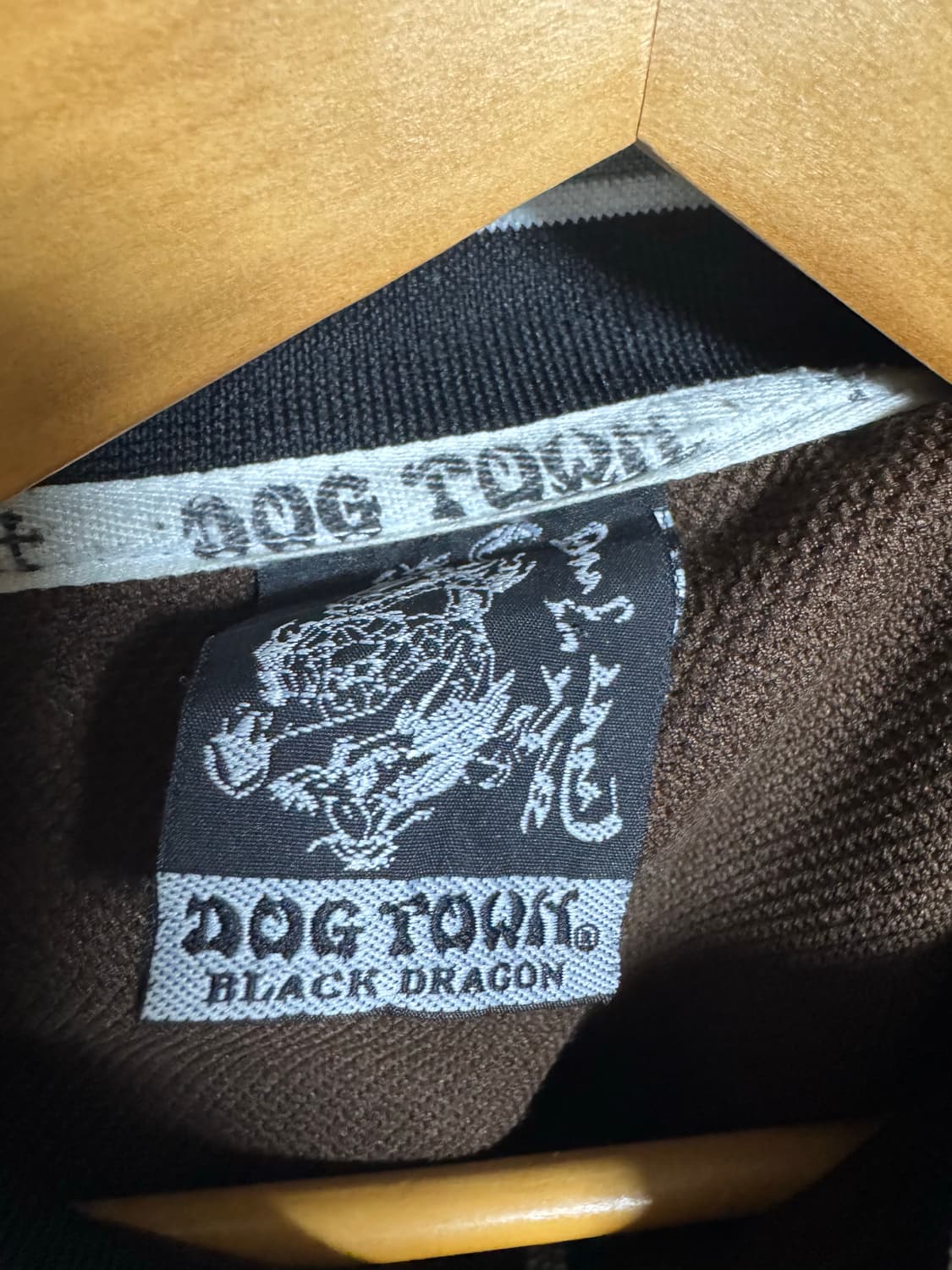 도그타운 블랙드래곤 트랙 자켓 팝니다(브라운) 상품이미지3