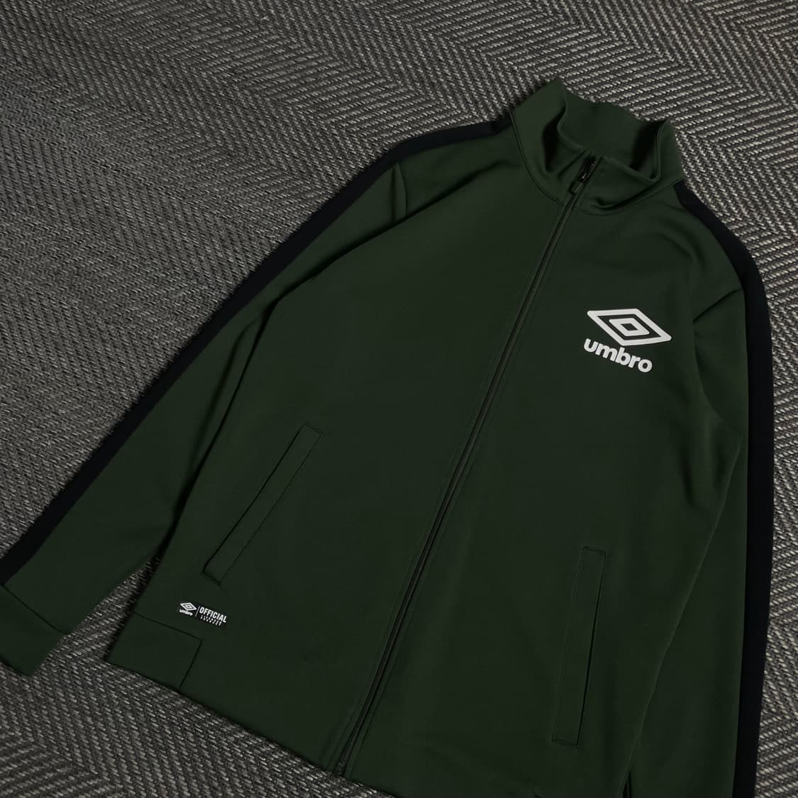 엄브로 솔퍼드 시티 빅로고 풋볼 트랙 자켓o 4921 상품이미지3