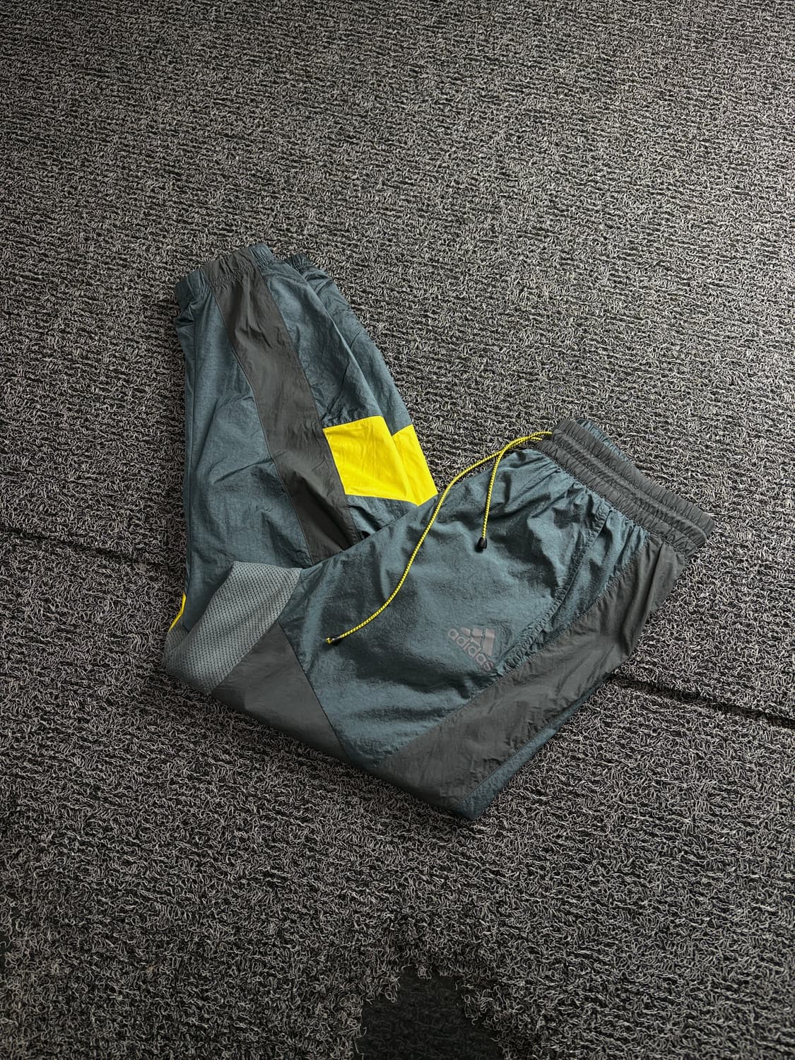 아디다스 스트리트 루즈핏 우븐 트랙 조거 팬츠 3769 상품이미지1