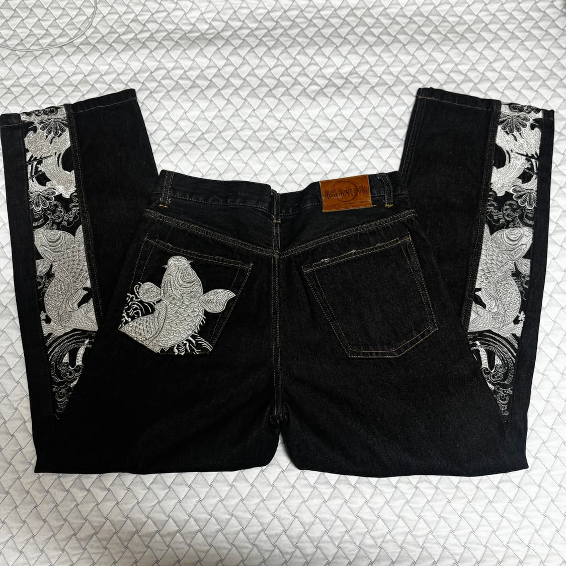 카라쿠리타마시 흑청 데님 팬츠 상품이미지3