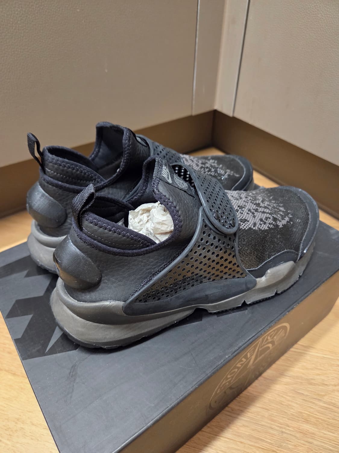 나이키 x 스톤 아일랜드 삭 다트 미드 블랙 260 상품이미지4