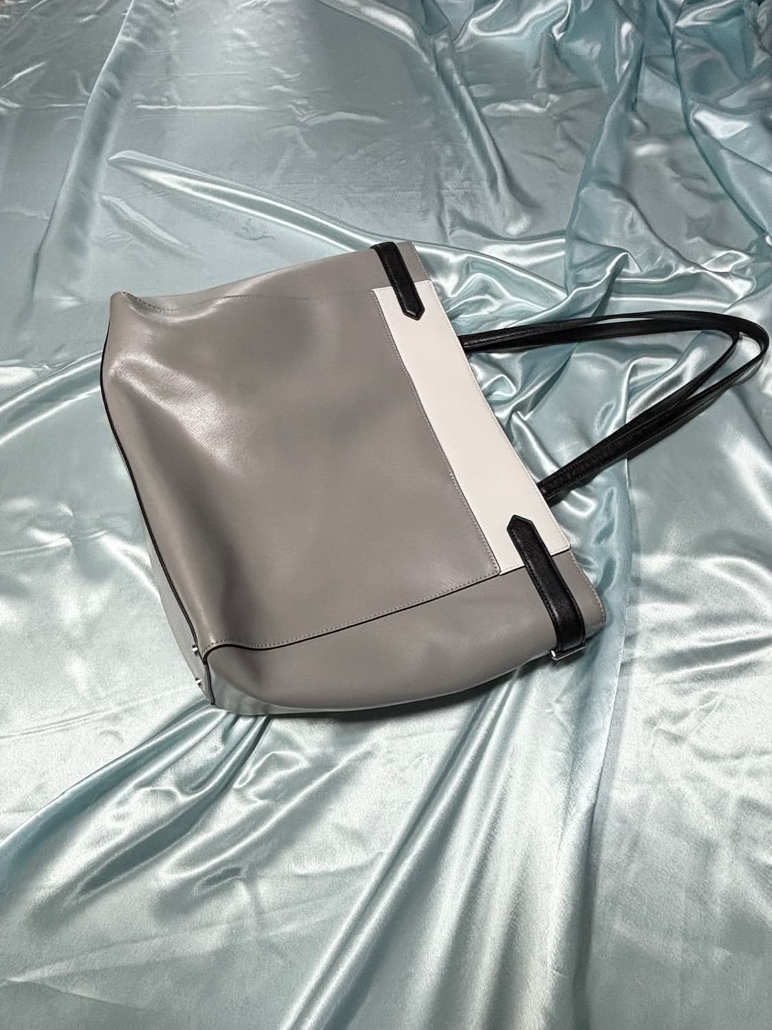 Kate Spade new york 실버 레더 숄더백 가죽 가방 상품이미지6