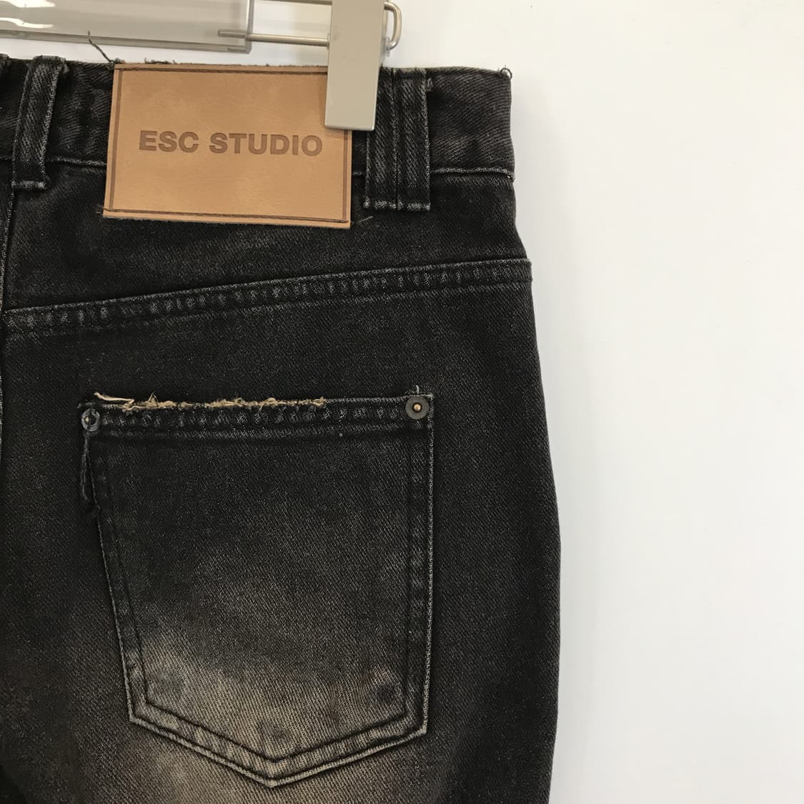 ESC STUDIO wrinkled washing 부츠컷 데님 [1] 상품이미지4