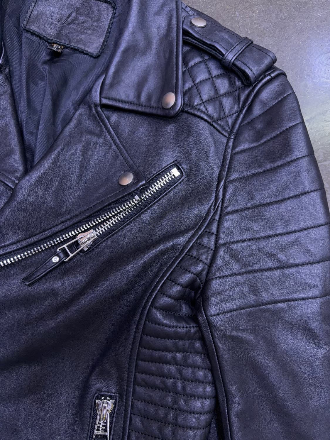 DP 빈티지 퀼팅 바이커 더블 지퍼 엠보싱 양가죽 라이더자켓 50 상품이미지4