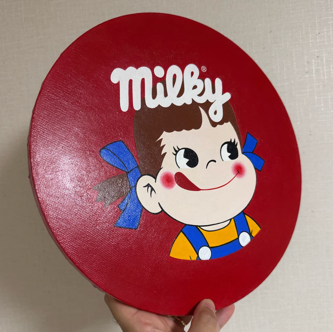 직접 그린 밀키 페코짱 캔버스 원형 액자 판넬 30cm 상품이미지2