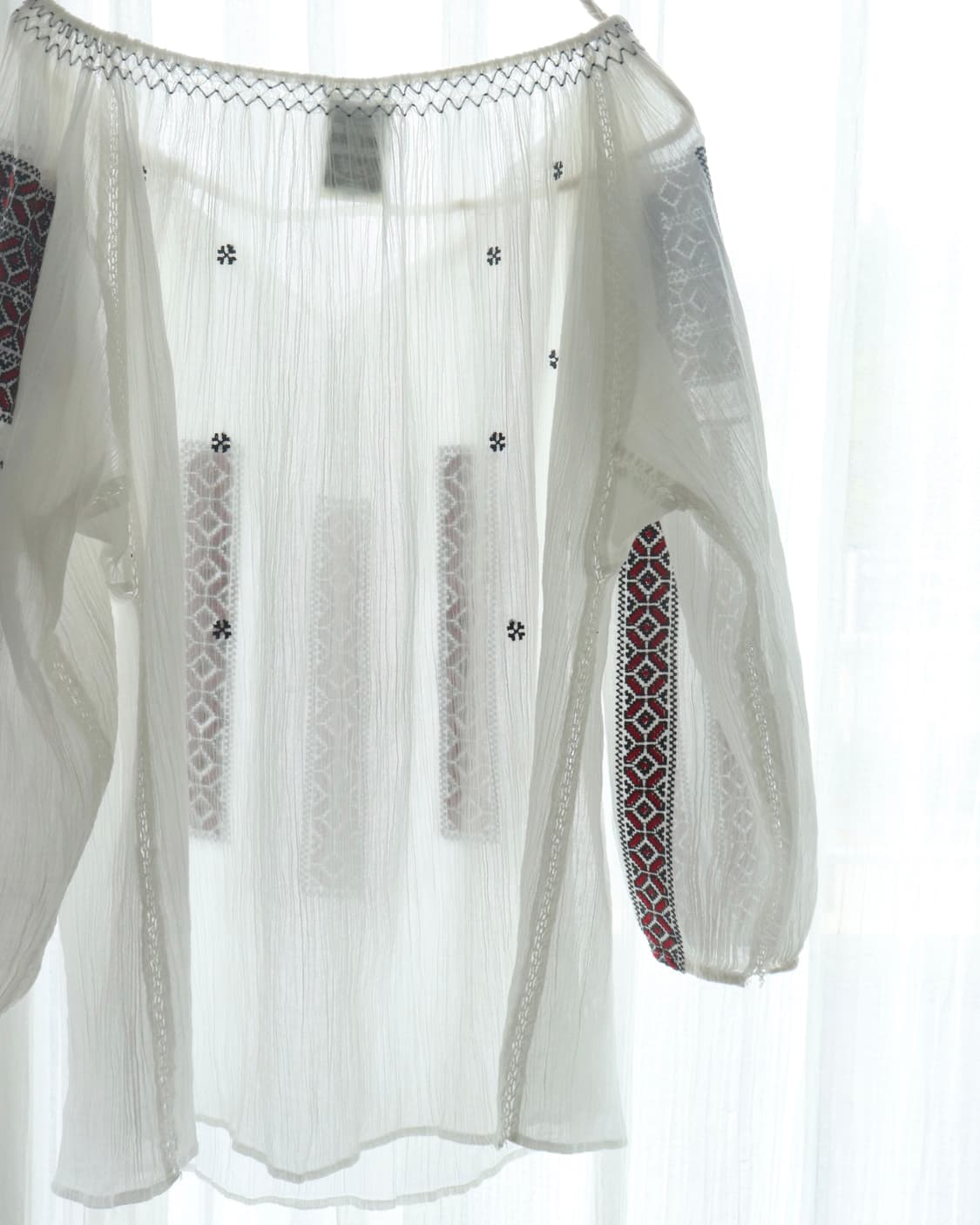 [Cloth&Cross] Embroidery Smocking Blouse 상품이미지9