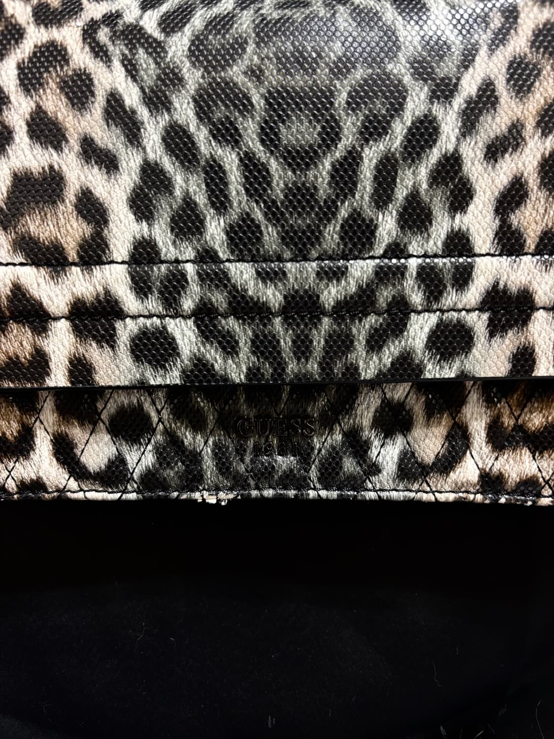 “Guess” Leopard Pattern Kitsch Y2K Mood  상품이미지5