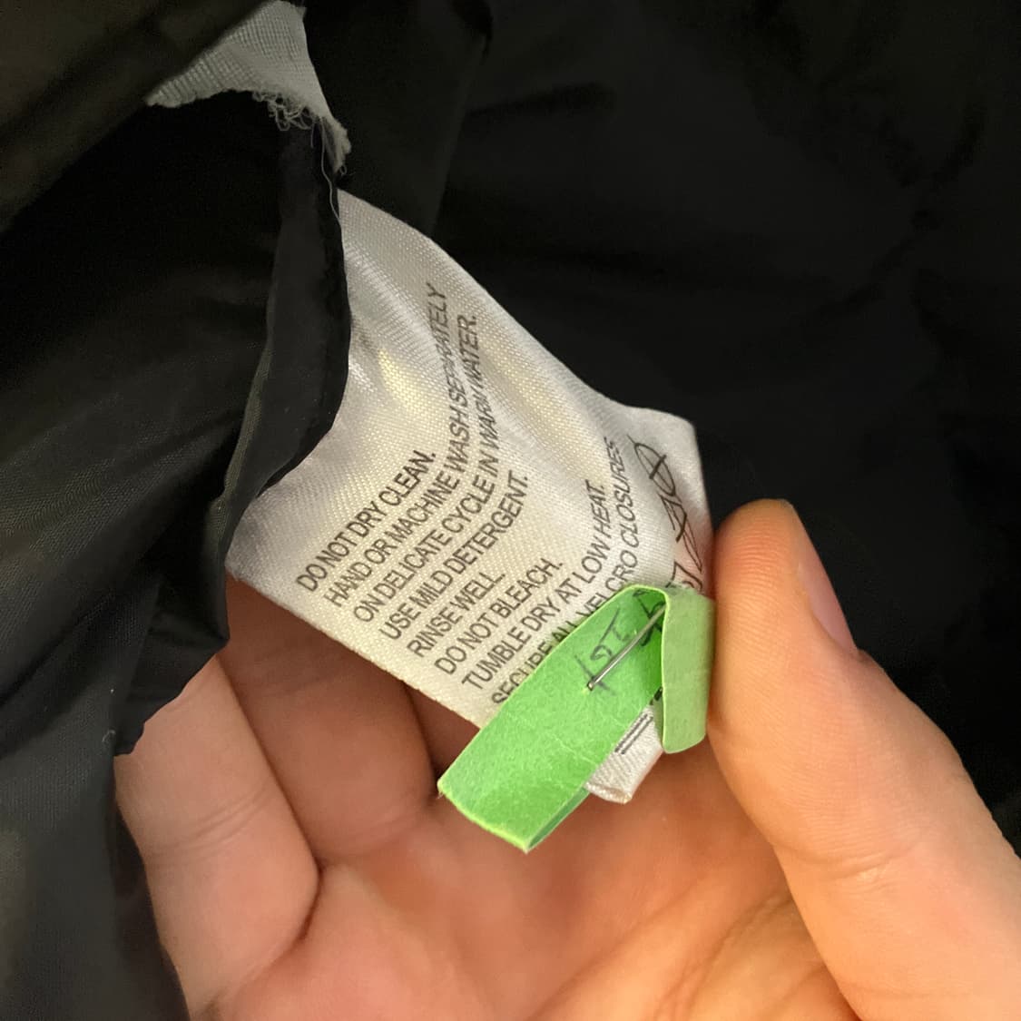 M)노스페이스 700 센터 눕시 센터로고 패딩 상품이미지5