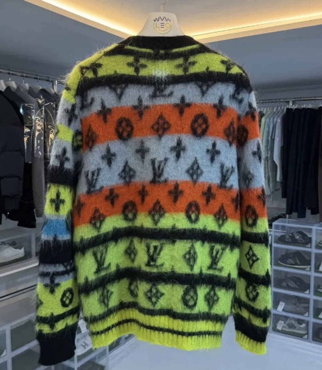 [정품] 루이비통 모노그램 멀티컬러 모헤어 가디건 L 상품이미지3